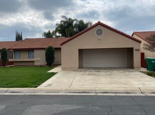 545 White Oak Ave, Porterville, CA 93257