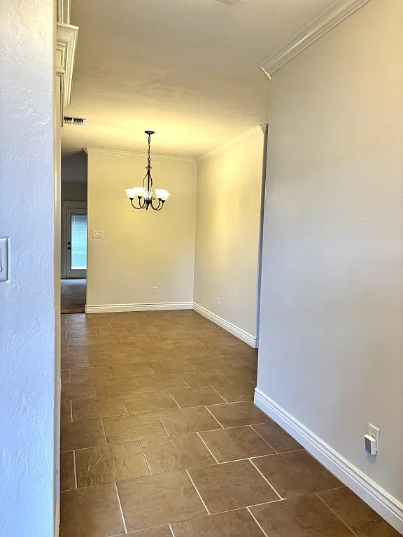 5704 NW Valor Ave — Photo 4
