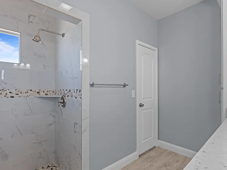 16110 Red Deer Ave — Photo 25