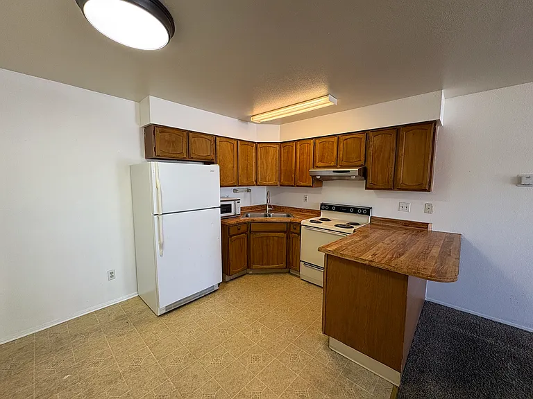 635 Franklin Ave #621 — Photo 4