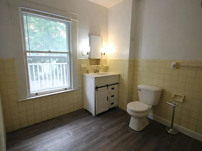 755 Academy St — Photo 10