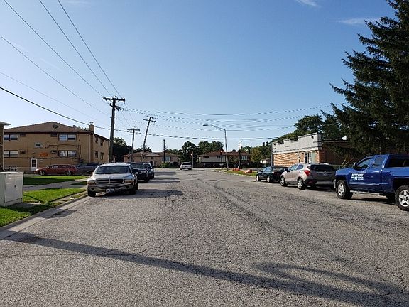5th image of 8641 Oak Park Ave
