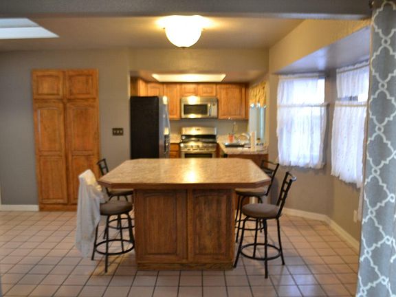 5th image of 10450 Davwood Ln
