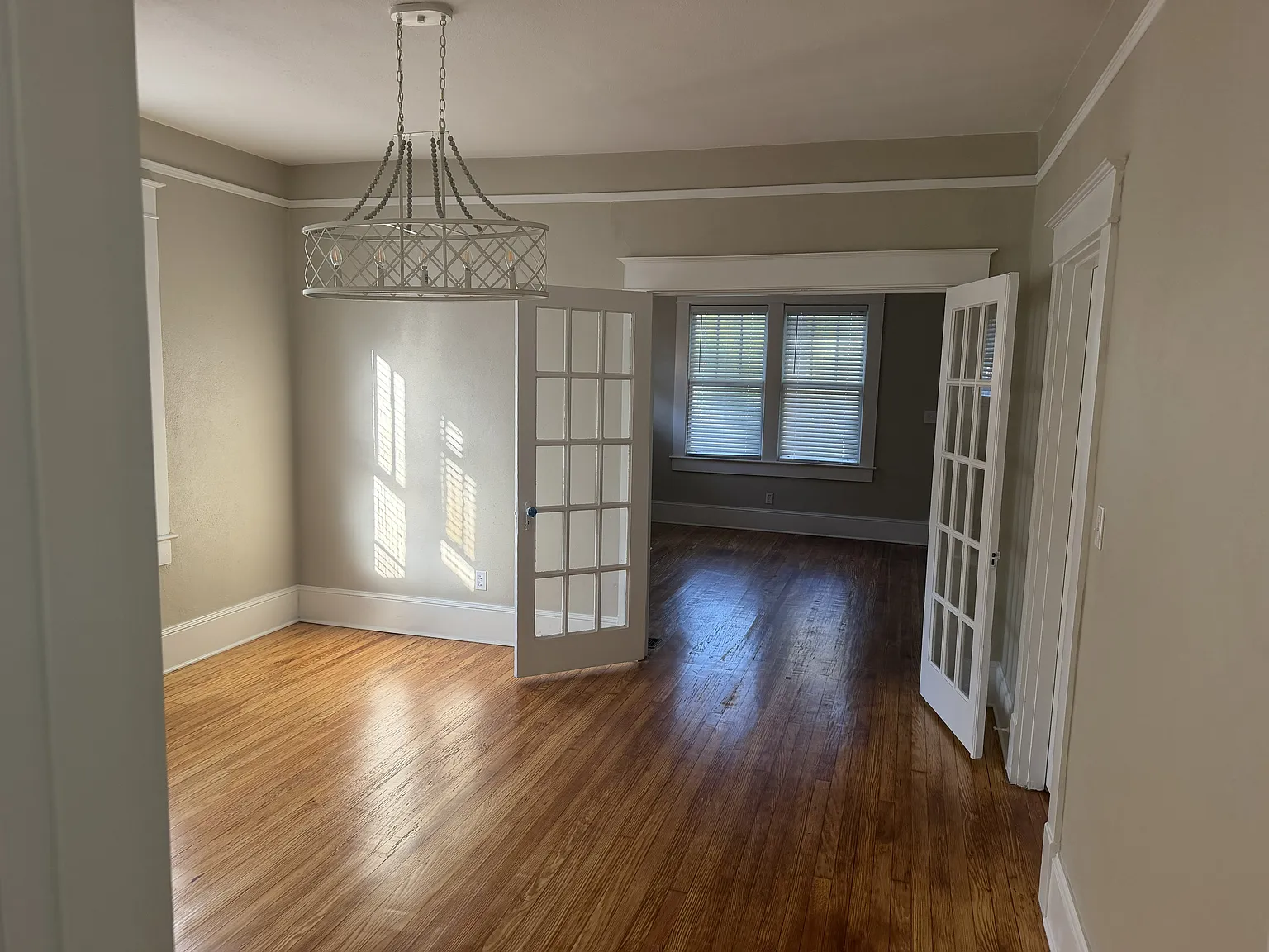 3 bed, 1.5 bath, 1200 sqft, $1,760 — Photo 3