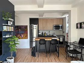 249 5th St