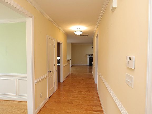 3rd image of 251 Shady Hollow Ln