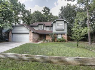 2 Hickory Oak Dr, Spring, TX 77381