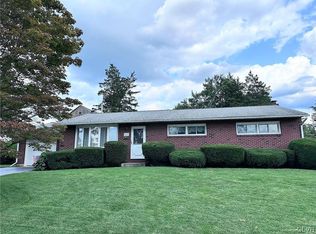 1237 Davies Dr, Whitehall, PA 18052