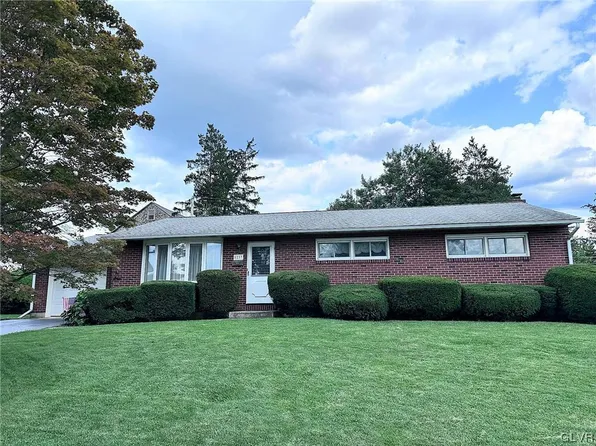1237 Davies Dr, Whitehall, PA 18052