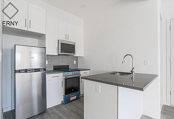 1st image of 1709 Park Pl #3F