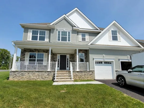 34 Tasha Lane, Howell, NJ 07731