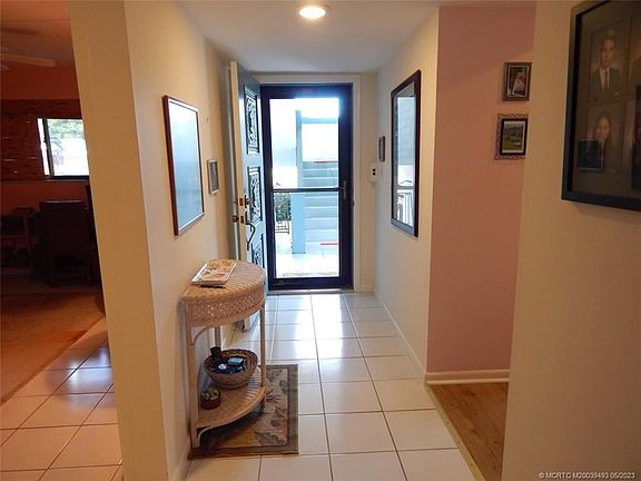 3rd image of 175 SE Saint Lucie Blvd APT B81