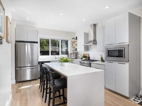 11013 75th St NW, Edmonton, AB T5B 2B2