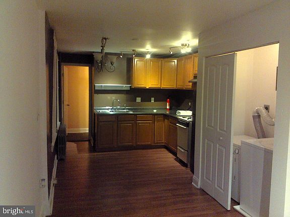 2nd image of 2316 E Fairmount Ave