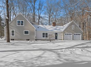 18 Foxwood Rd S, Guilford, CT 06437