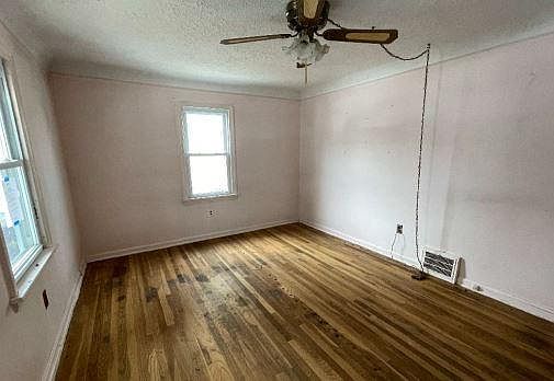 4th image of 20886 Stanford Ave