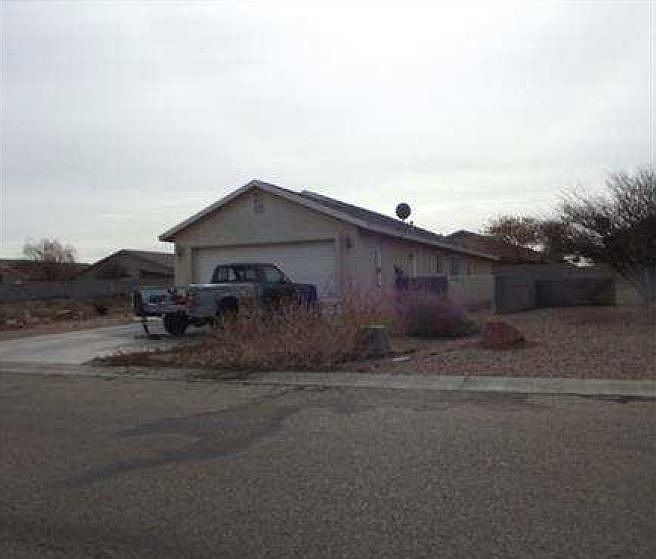 2nd image of 3938 E Suffock Ave