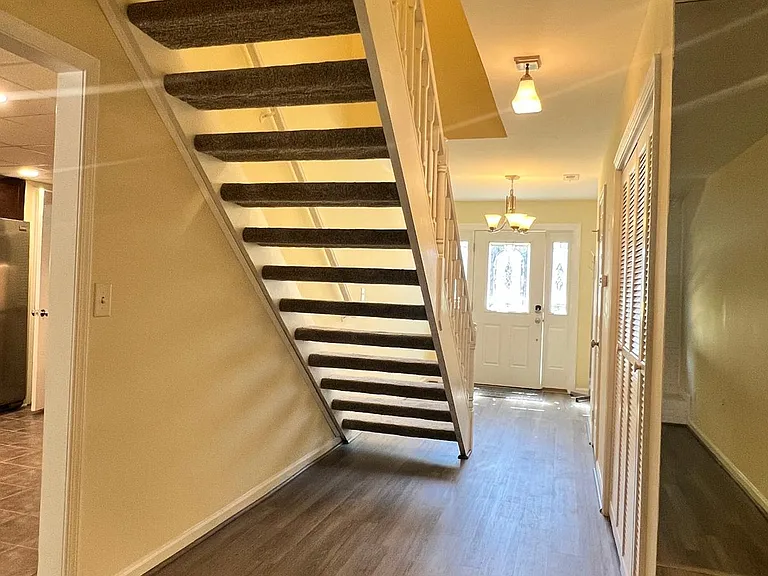 4550 Good Adams Ln — Photo 4