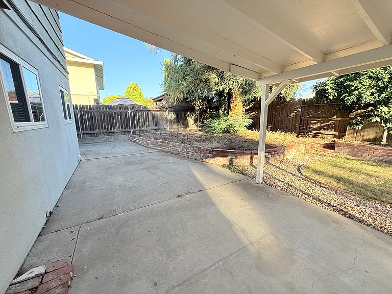6881 Kettering Cir — Photo 39