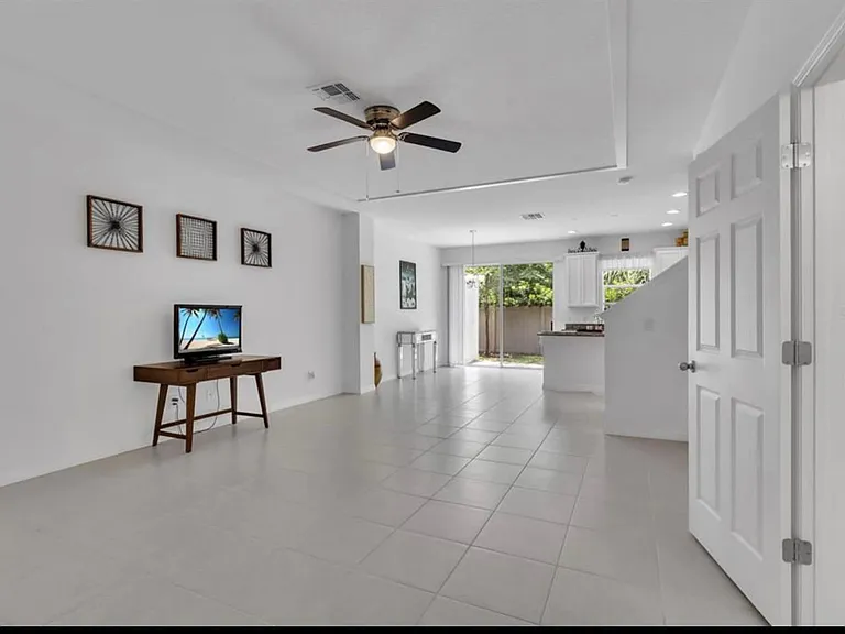 4710 Cliveden Loop — Photo 8