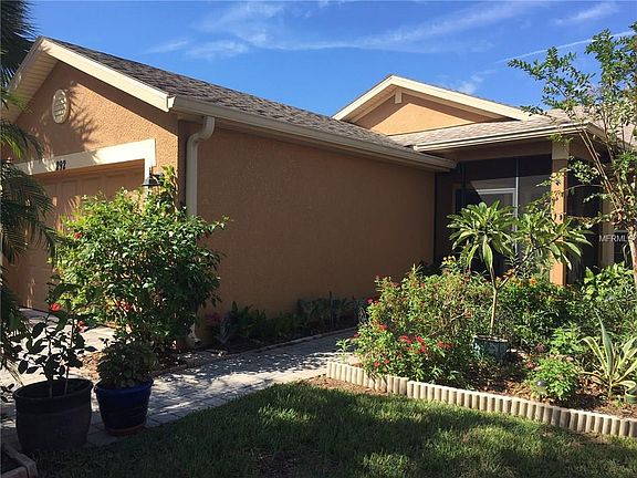 4th image of 292 Grand Canal Dr