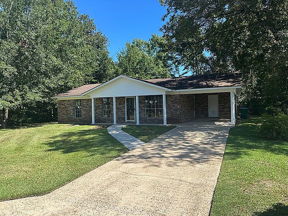 2nd image of 301 Sheppard Dr
