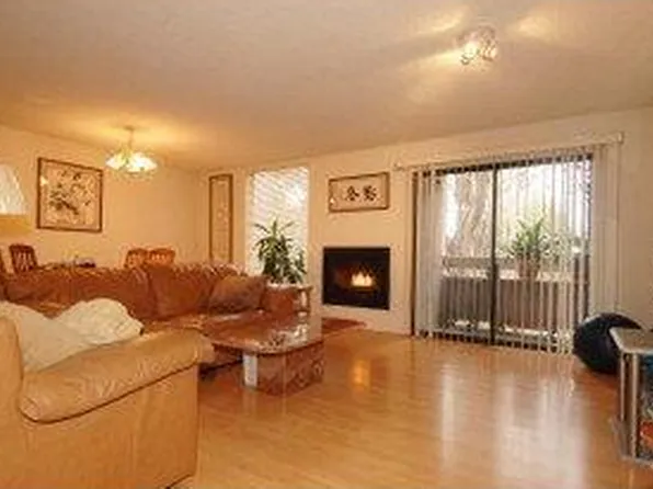 1171 Compass Ln APT 303, Foster City, CA 94404