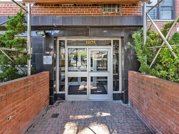 1075 Sheepshead Bay Road image 2 of 9