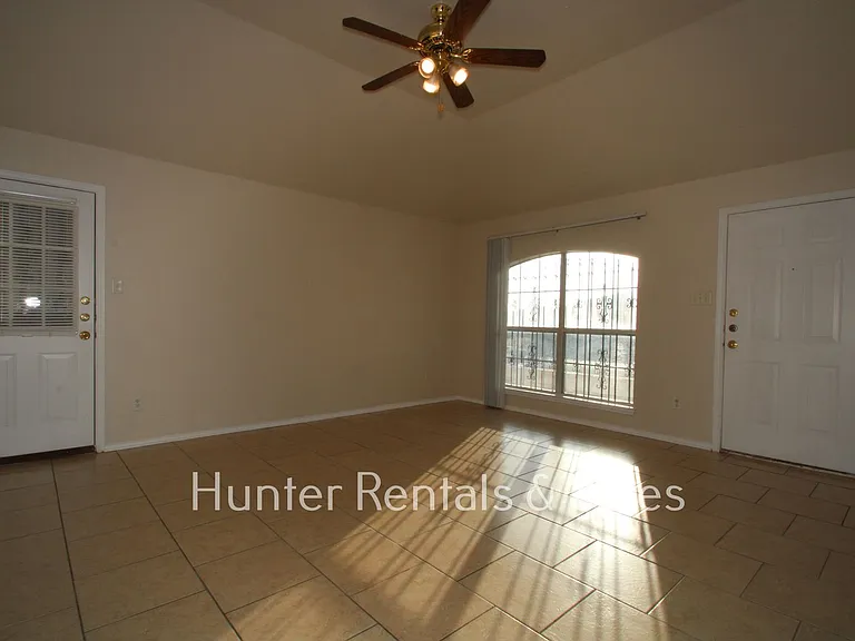 4403B July Dr — Photo 11