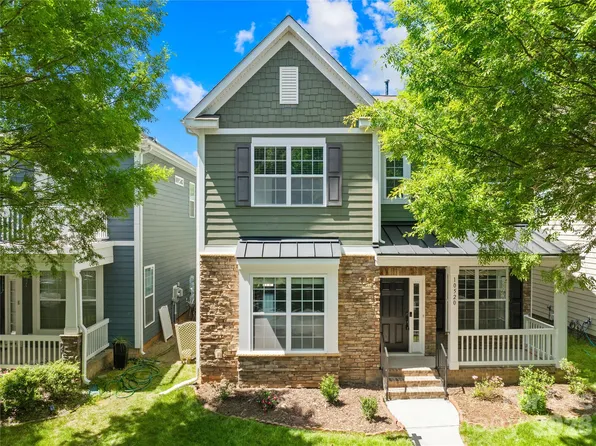 10520 Royal Winchester Dr, Charlotte, NC 28277