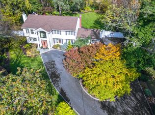 301 Cuba Hill Rd, Huntington, NY 11743
