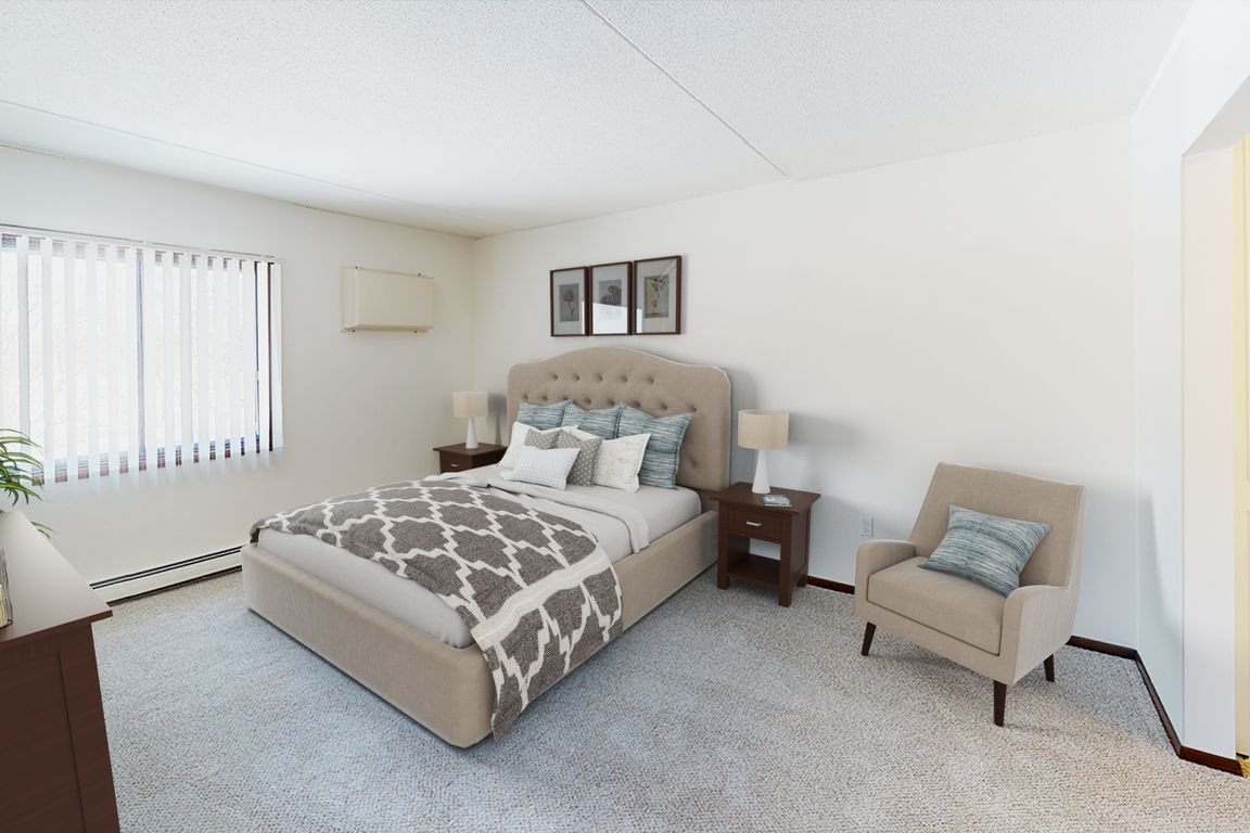 555 - 1,250 square feet of living space