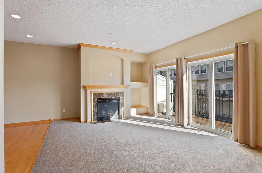 4332 Victor Path - 3 — Photo 4