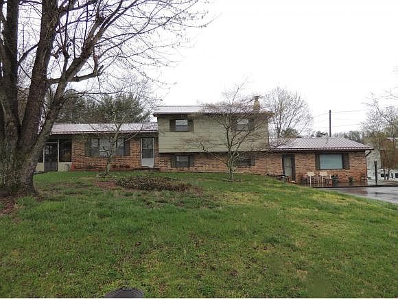 1st image of 123 Sycamore Dr