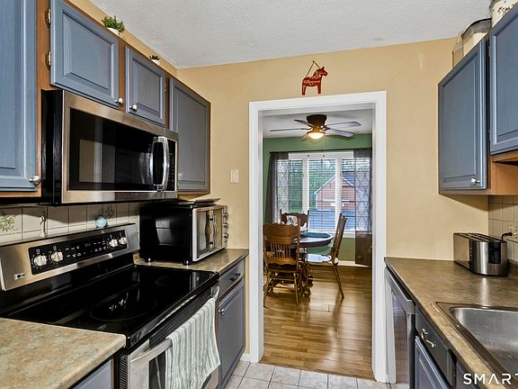 5th image of 36 Joseph Court #36