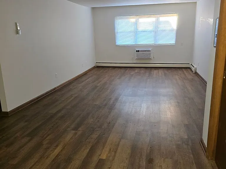 The Grandview — Photo 37
