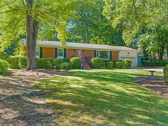 3rd image of 2118 Belmont Dr