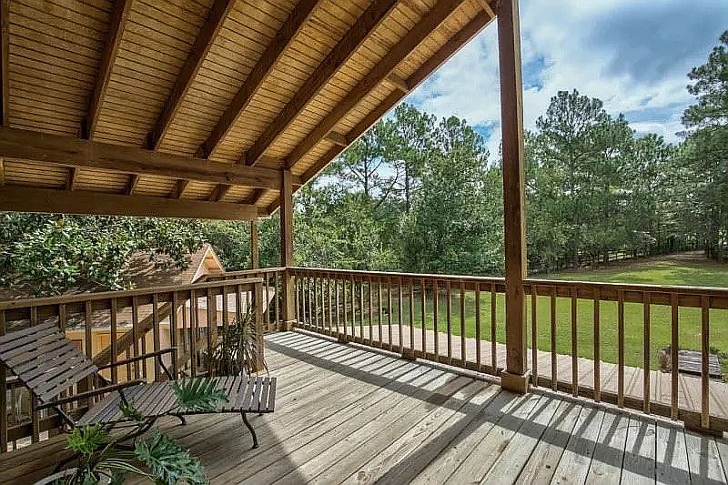 Upstairs deck