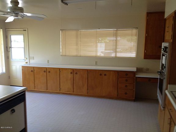 5th image of 344 E Broadmor Dr