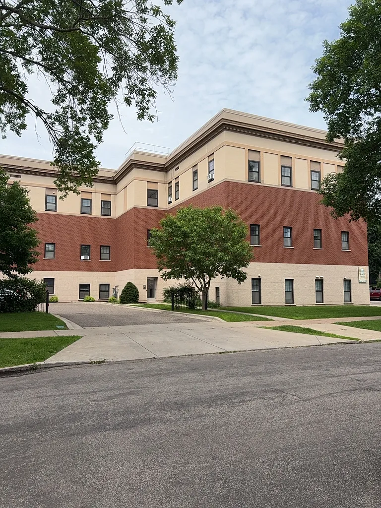 1 bed, 700 sqft, $1,299 — Photo 1