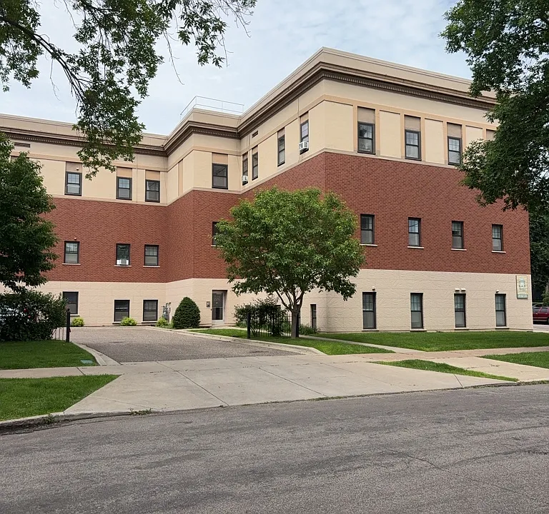 623 Laurel Ave #3F