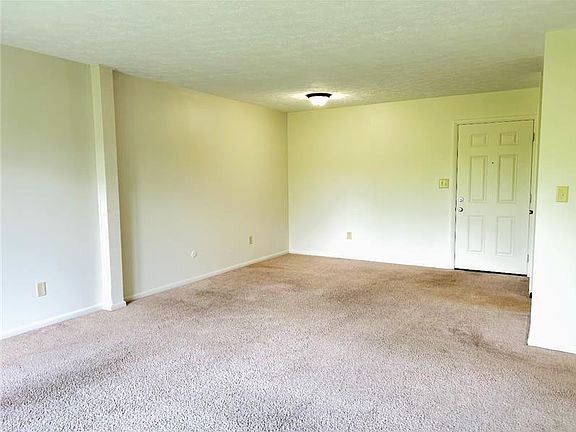 4th image of 4309 Earl Dr APT C2