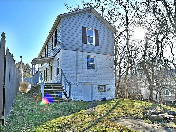 3rd image of 974 Coleman Ave