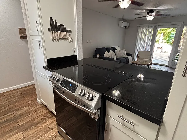 140 Uwapo Rd #48-104 — Photo 5