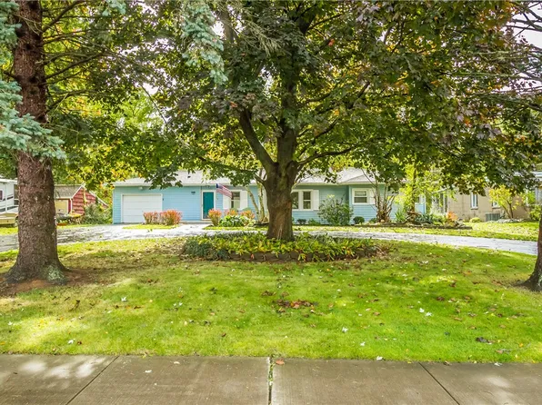 1489 Latta Rd, Rochester, NY 14612