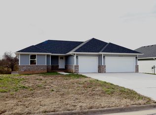 4353 N Toby Avenue, Springfield, MO 65803