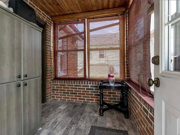 5th image of 5605 Botanical Ave