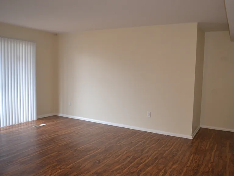 5525 Cadillac Ave — Photo 8