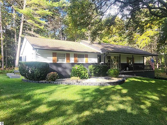 3rd image of 6753 Roanoak Rd