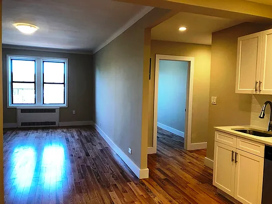 Rented by Prime Realty | media 21